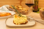 Shepard's pie met groene linzen of Shepard's pie met rundergehakt, en een frisse salade